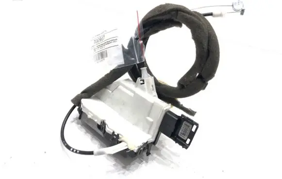 Peugeot Partner Rear door lock 828414