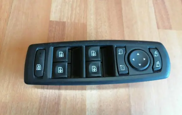 Renault Laguna III Electric window control switch 809610006R