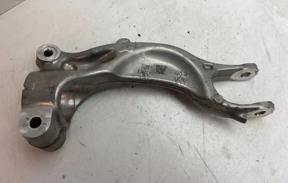 Audi A4 S4 B9 8W Lower shock absorber bracket 8W0413038