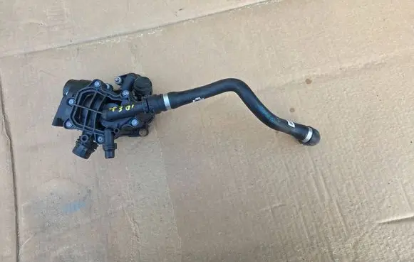 BMW 4 F32 F33 Thermostat/thermostat housing 7644811