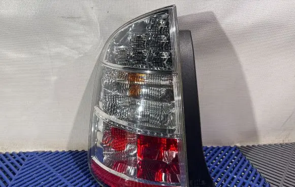 Toyota Prius (XW20) Rear/tail lights 020100 0A046040