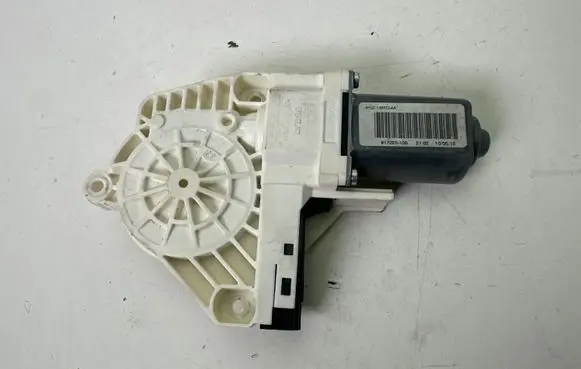 Land Rover Discovery 4 - LR4 Front door window regulator motor AH2214B552AA