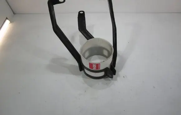 Volkswagen PASSAT B5 Fuel filter bracket/mount holder 8D0201987