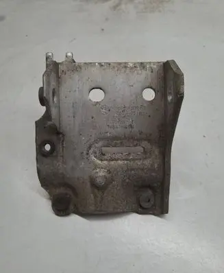 BMW 5 F10 F11 Radiator mount bracket 7186514 718651409 7207152