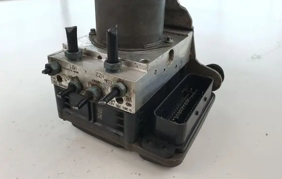 Subaru Legacy ABS Pump 27536AG250 0265234662