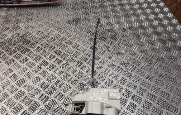 Volkswagen Cross Touran I Front door lock 