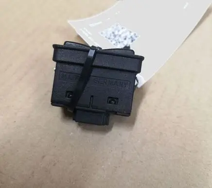 BMW 5 E39 Electric window control switch 8368974