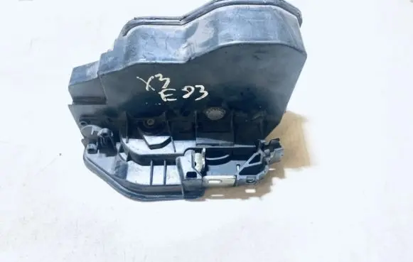 BMW X3 E83 Front door lock 7154628