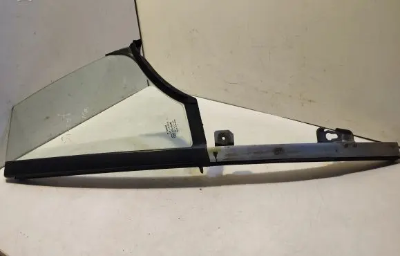 Smart ForTwo I Front vent window/glass (coupe) 0000847 43R00048