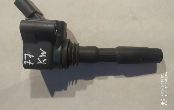 Volkswagen Golf VII High voltage ignition coil 04E905110E
