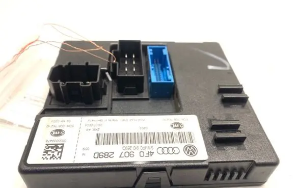 Audi A6 S6 C6 4F Central body control module 4F0907289D