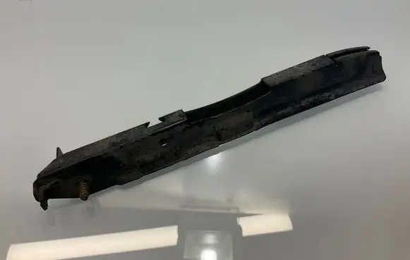 Mercedes-Benz CLS C219 Front bumper mounting bracket A2198800214 2198800214