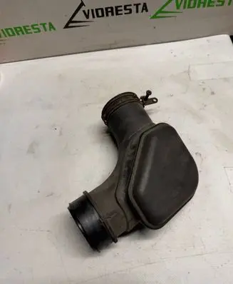 Intake resonator