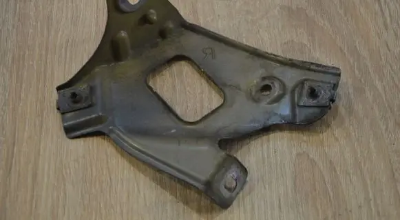 Chevrolet Orlando Fender mounting bracket
