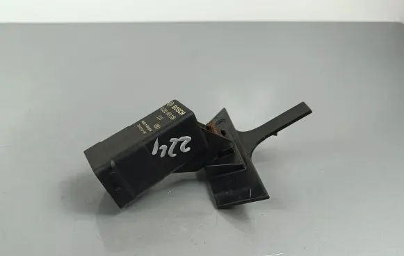 Jeep Grand Cherokee Glow plug pre-heat relay 0281003116