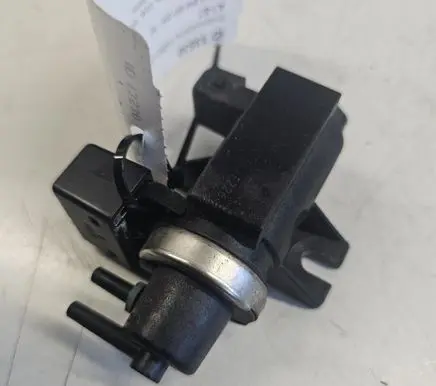 BMW 5 E60 E61 Turbo solenoid valve 72279600