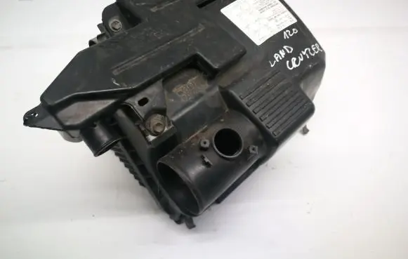 Toyota Land Cruiser (J120) Air filter box