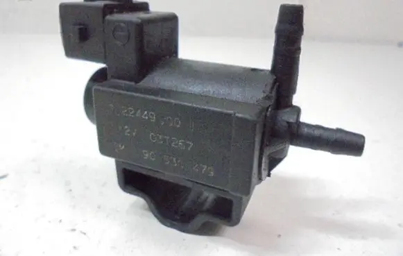 Opel Zafira A Other engine bay part 90530479