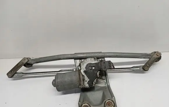 Ford Fiesta Front wiper linkage and motor 96FB17B571DA