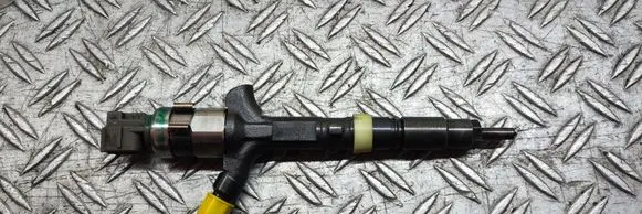 Toyota Corolla E120 E130 Fuel injector 2367027020