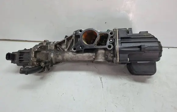 Opel Insignia A EGR valve S27612176 55566052