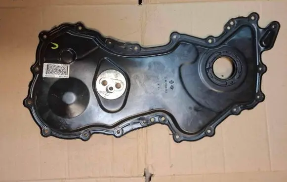 Nissan X-Trail T32 Timing chain cover 135027147R