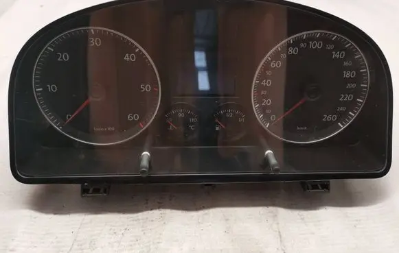 Volkswagen Touran I Speedometer (instrument cluster) 1T0920860A VWZ7Z0C7421027 V1312131