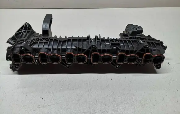 BMW 5 F10 F11 Intake manifold 7811909 PA6GF35 1810020026