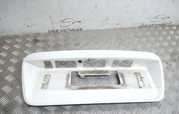 Mitsubishi Lancer VIII Trunk door license plate light bar 5817A0735