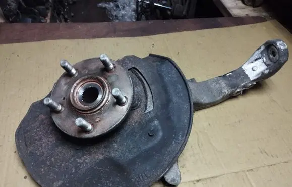 Honda Legend Front wheel hub spindle knuckle