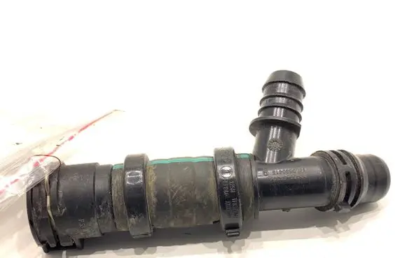 Peugeot 3008 II Engine coolant pipe/hose 