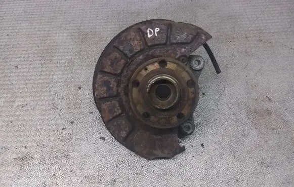 Front wheel hub spindle knuckle