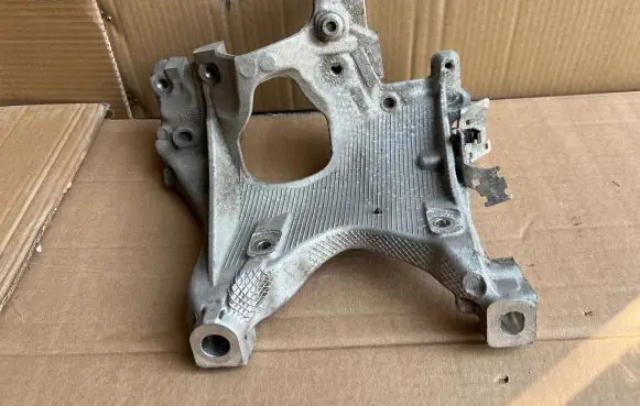 Audi A4 S4 B9 Engine mounting bracket 8W0399296E