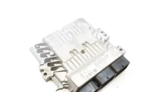 Peugeot 308 Engine control unit/module S180075002 9675450680