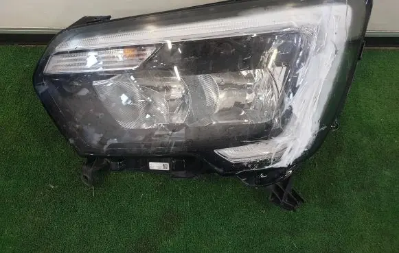 Renault Master III Headlight/headlamp 260607867R