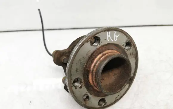 Volvo S80 Rear wheel hub 6G9N2B372DC 10071161993