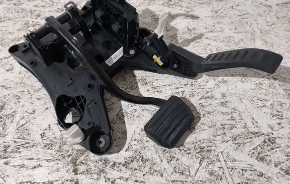Porsche Cayenne (92A) Pedal assembly 7P0723031AP 0392211 7L0723507D