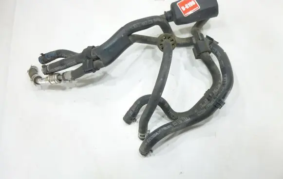 Engine coolant pipe/hose