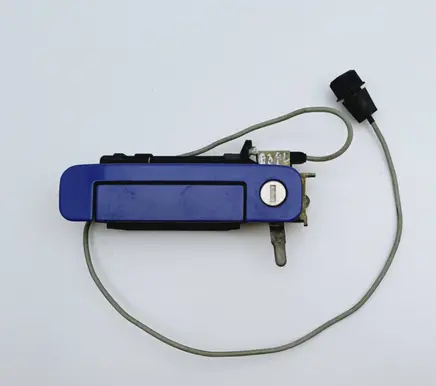 Audi A3 S3 8L Front door exterior handle 4A0837205
