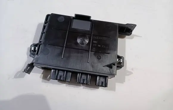 Chevrolet Corvette Door central lock control unit/module 152666677