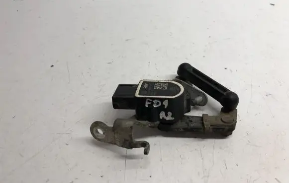 BMW 7 F01 F02 F03 F04 Headlight/headlamp level sensor 6788569