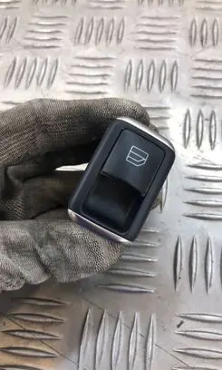 Mercedes-Benz C W204 Electric window control switch A2049058202