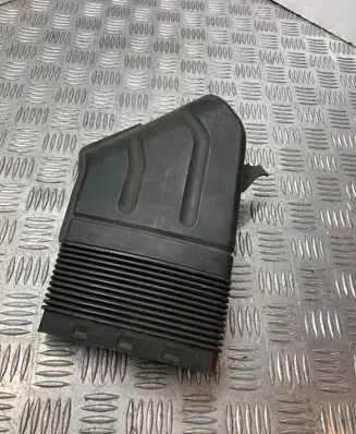 Audi A4 S4 B6 8E 8H Air intake duct part 8E0129617