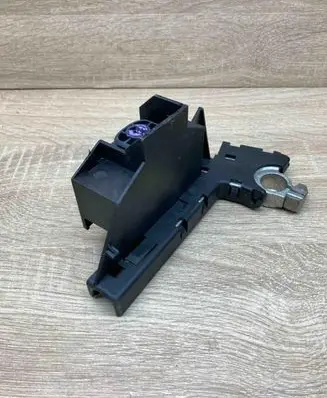 Audi A6 S6 C6 4F Battery relay fuse 4F0915519 4F0915459