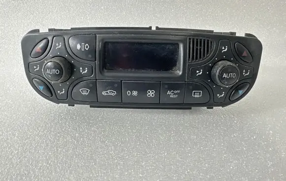 Mercedes-Benz CLK A209 C209 Climate control unit 2098300285 9140010491 94400041524