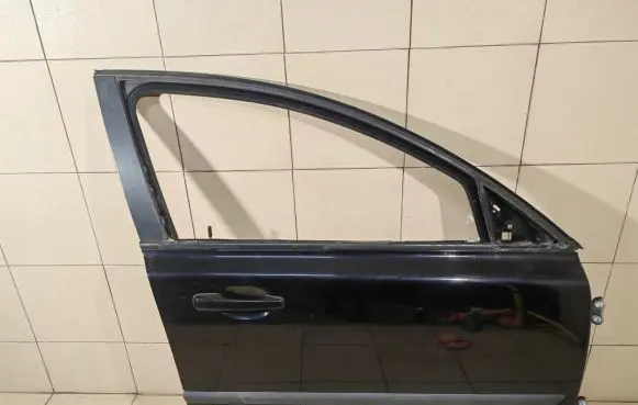 Volvo V50 Front door