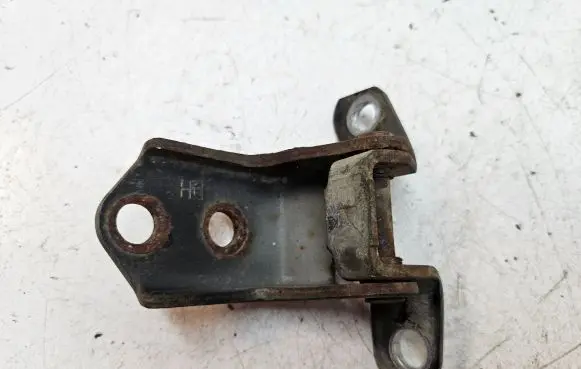 Mazda 2 Front door lower hinge 