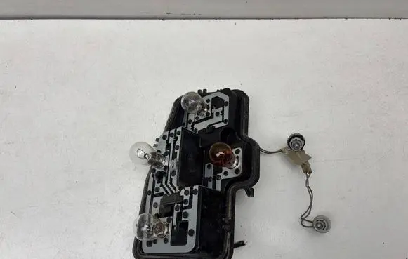 Skoda Rapid (NH) Tail light bulb cover holder 5JJ945258 5JJ971017