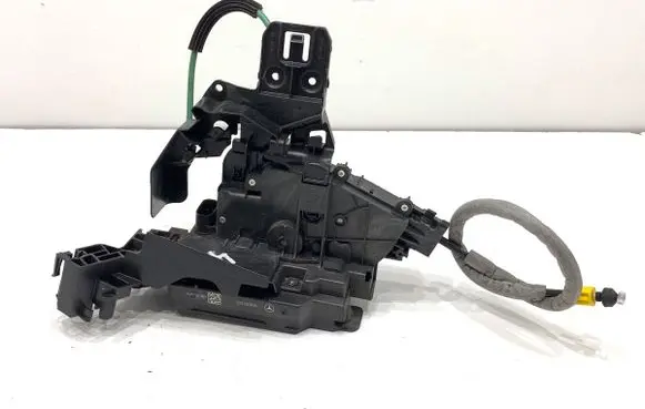 Mercedes-Benz C W205 Front door lock A222063999
