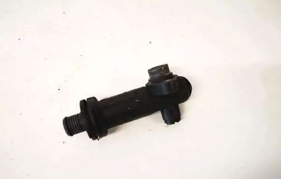 BMW 5 E60 E61 Thermostat housing 7787870
